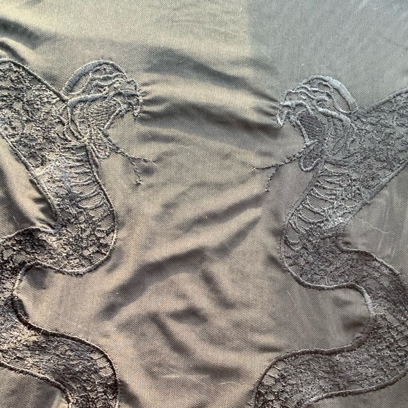 Guess Black Sheer Snake Embroidered Body Suit Size M - Picture 4 of 9